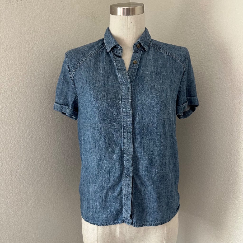 Alice + Olivia Chambray Blouse Button Up Short Sleeve Blue Xs